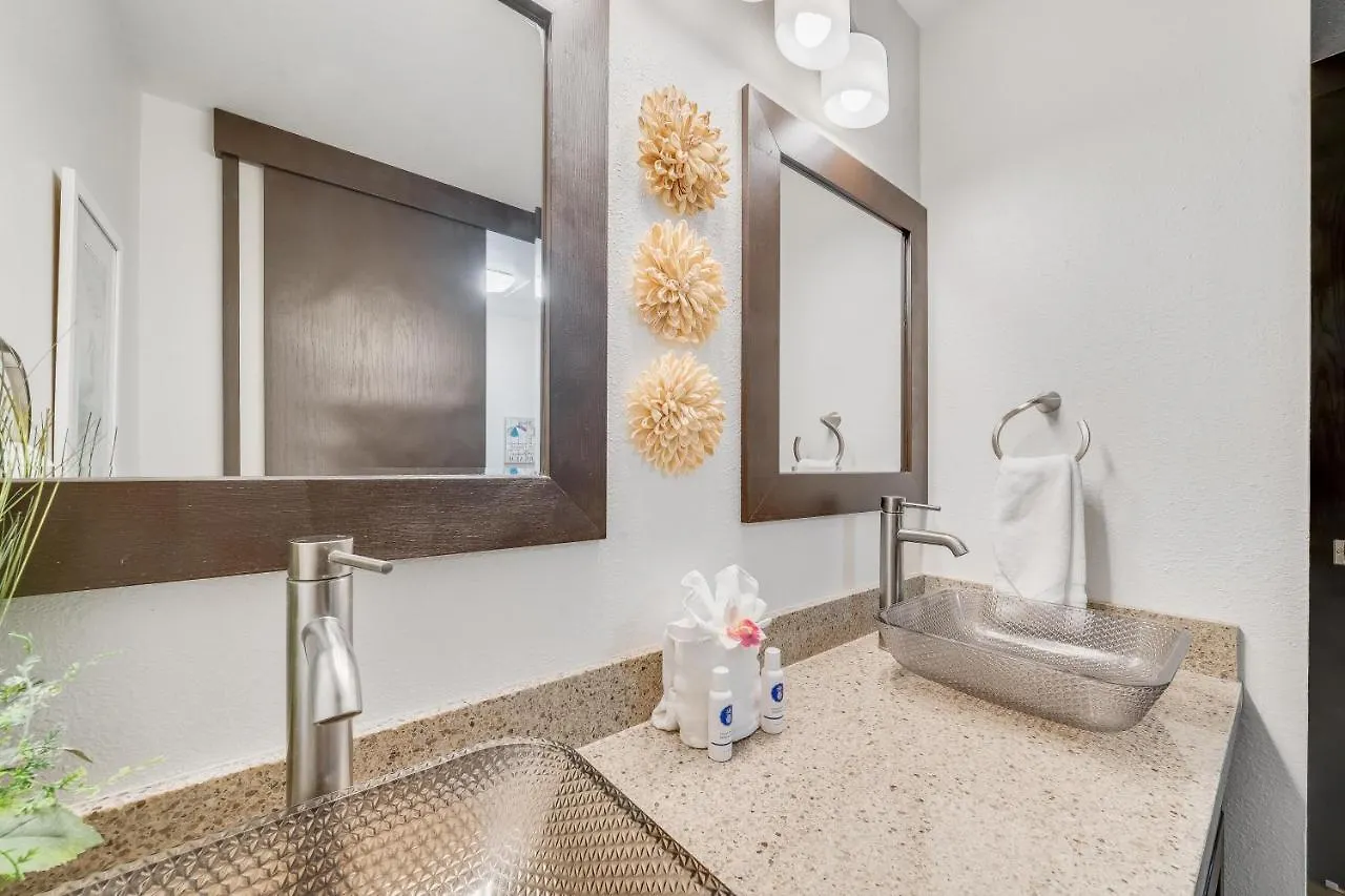 Holiday home Sands Of Kahana 354